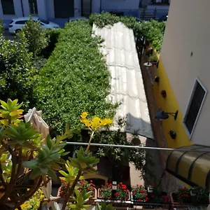 Dora Baltea Monolocale Primo Piano Mansarda Secondo Piano Gasthof